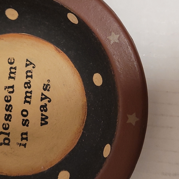 Adorable Primitive Wood Bowl - Picture 5 of 16